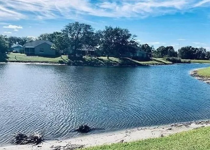 Melbourne Lakeside Paradise